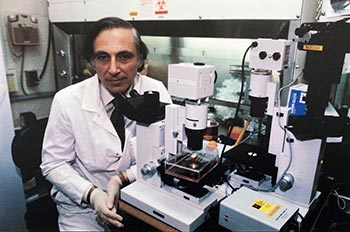 Dr. Gallo in his NCI Laboratory