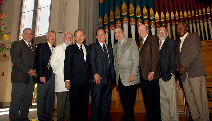 Group photo from 2008 IHV Annual Marlene and Stewart Greenebaum Lecture