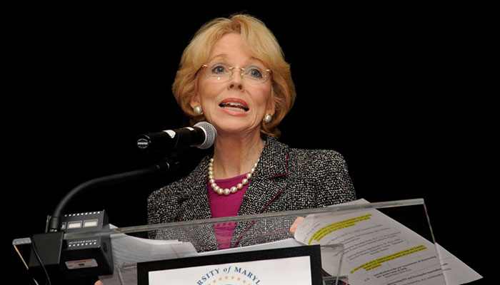 Bernadine Healy, MD speaking at 2010 Annual IHV Marlene and Stewart Greenebaum Lecture