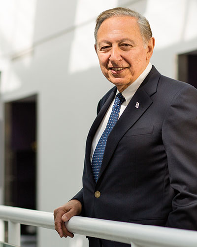 Dr. Robert Gallo